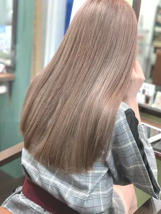 セミロング ブリーチ毛に縮毛矯正 ✨カラー✨山田 正幸のヘアスタイル