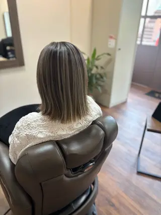 ミディアム 池岡 洋子のヘアスタイル