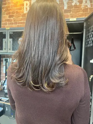 ロング カラー パーマ ヘアアレンジ メンズ キッズ ネイル マツエク・マツパ アイブロウ 久木原 ゆりのヘアスタイル