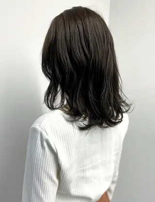 セミロング カラー ⭐️当日OK⭐️ 岩田峻のヘアスタイル