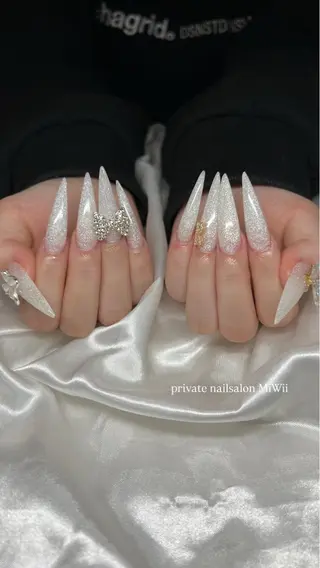 ネイル 𝐧𝐚𝐢𝐥 𝐌𝐢𝐖𝐢𝐢のネイルデザイン