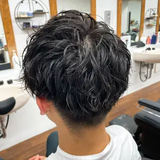 ショート パーマ メンズ 本橋 琴実のヘアスタイル