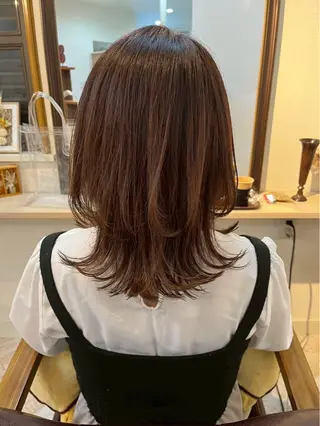 ミディアム カラー 山本 優音のヘアスタイル