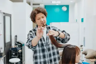 naka.naka 東中野のヘアスタイル