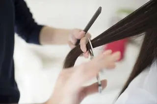 ミディアム 佐々木 綾のヘアスタイル