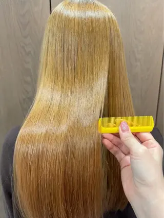 カラー 【ルプラボウ 】加藤 和音のヘアスタイル