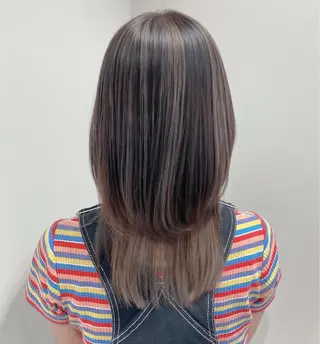 ミディアム カラー スキバサミを使わない カット🌼唯🌼のヘアスタイル