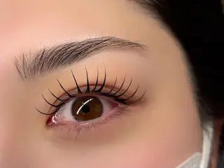 マツエク・マツパ LAKI eye&face studio所属・laki studioのマツエク・マツパデザイン