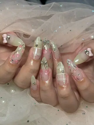 ネイル ✴︎ Delightのネイルデザイン