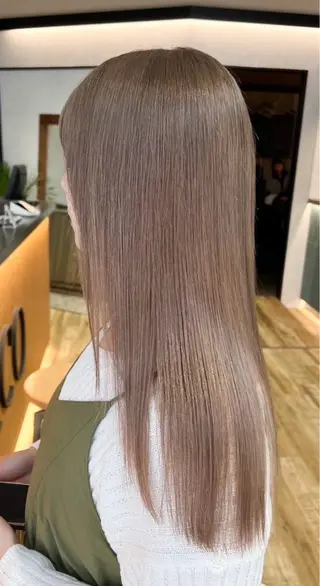 ロング カラー ☘️髪質改善縮毛 ☘️大人ショートのヘアスタイル