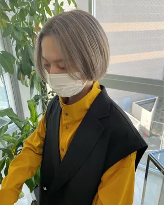 ミディアム ブリーチなし 寒色カラーのヘアスタイル