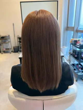 セミロング カラー 高石 乃愛のヘアスタイル