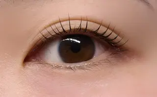 マツエク・マツパ Eyelash Salon Glück所属・佐久間 春菜のマツエク・マツパデザイン