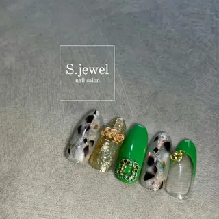ネイル S. JEWELのネイルデザイン
