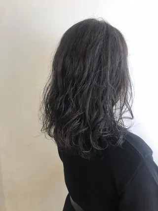 ミディアム カラー パーマ MIOベージュカラー 柔らかいカラーのヘアスタイル