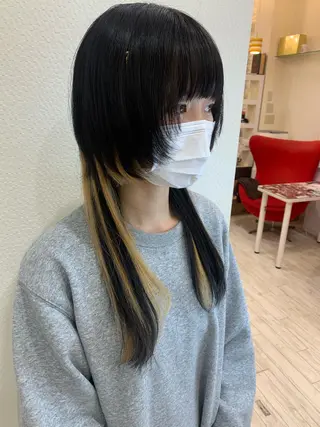 セミロング ヘアアレンジ 今村公介 ブリーチ特化、派手髪のヘアスタイル