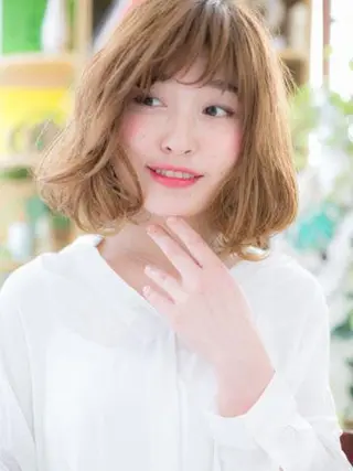 ミディアム カラー パーマ 出川 宙☘️のヘアスタイル