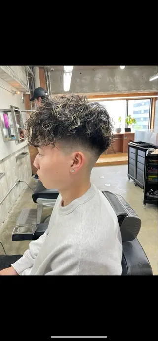 メンズ SEIYA メンズパーマ職人のヘアスタイル
