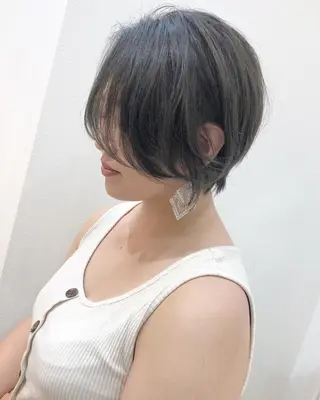 ショート 横浜ブリーチムラ直し ハイトーン/ブリーチのヘアスタイル