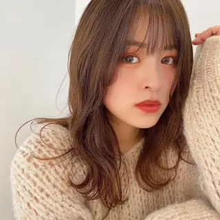 セミロング カラー ヘアアレンジ 対馬 粘音のヘアスタイル