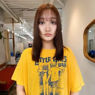 セミロング モモセ ユメトのヘアスタイル
