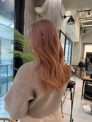 ロング 🫧ハイライトカラー 🫧 𝓜𝓘𝓤のヘアスタイル