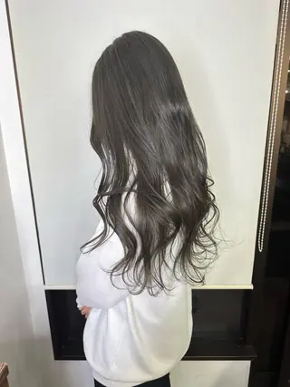 ロング カラー peg.hair所属・ブリーチカラー🫧 森　凪沙のヘアスタイル