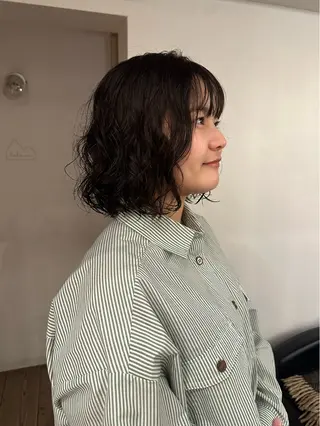 ミディアム カラー パーマ ショートカットパー マ🫧kotoneのヘアスタイル
