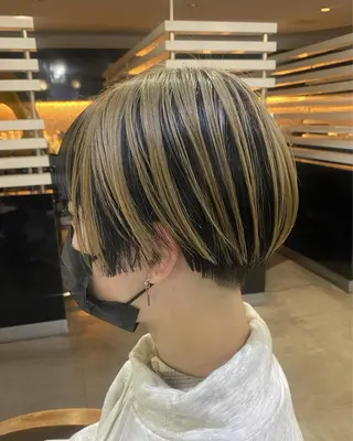 ショート カラー ヘアアレンジ 烏山 達也のヘアスタイル