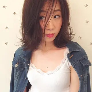 ミディアム 市川 千夏のヘアスタイル