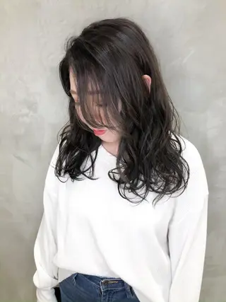 ミディアム カラー パーマ ヘアアレンジ 顔周りカット・相談 レイヤーも◎しずくのヘアスタイル