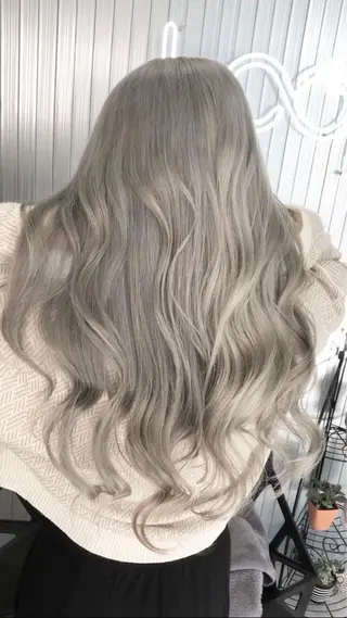 ロング カラー LOOP hairのヘアスタイル