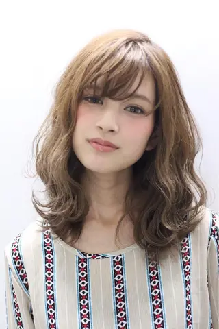 セミロング ブリーチ/ハイトーン 天童市/SERINAのヘアスタイル