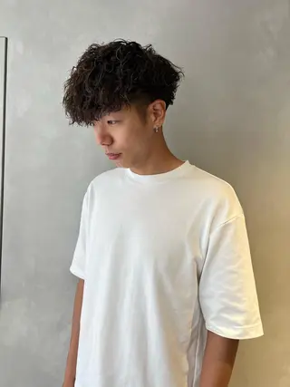 パーマ メンズ nishido ハイライト/パーマのヘアスタイル