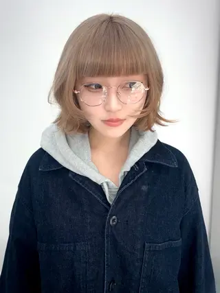 ショート カラー kosoraレイヤー ハイトーン/デザインのヘアスタイル