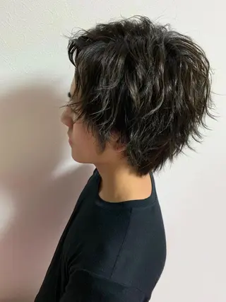 カラー メンズ 黒田 優衣のヘアスタイル