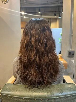 ロング レイヤー／前髪／顔 周りakaneのヘアスタイル