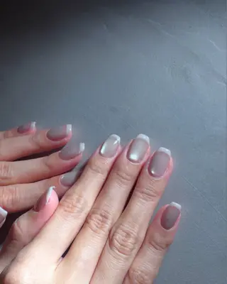 ネイル Rika🌼 シンプル•マグネットのネイルデザイン