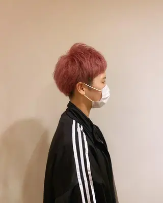 ショート カラー 太田 康治のヘアスタイル