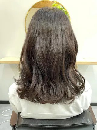 セミロング 高梨 菜々のヘアスタイル