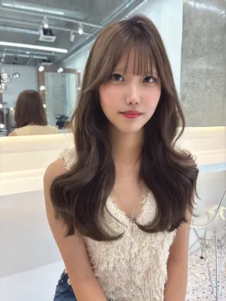 ロング yui🎀ブリーチ なしベージュ／博多のヘアスタイル
