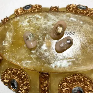 ネイル kiii.__ ✴︎*のネイルデザイン