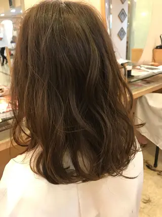 ミディアム Redeww所属・HIRO .Nのヘアスタイル