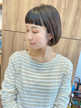 ショート ショート、ボブ シマダマサトのヘアスタイル