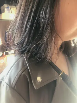 ミディアム カラー 吉川 愛美李のヘアスタイル