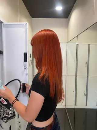 ロング カラー ハイトーン/レイヤー 似合わせ・ユキノのヘアスタイル