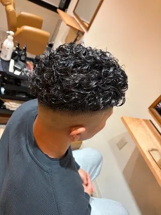 ショート カラー 黒原 将貴のヘアスタイル
