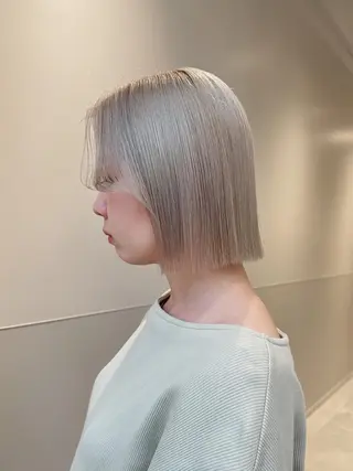 ショート カラー パーマ ヘアアレンジ メンズ キッズ ネイル マツエク・マツパ アイブロウ 切りっぱなしヘアボブ ミディアムヘアRYOのヘアスタイル
