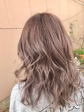 カラー ダブルスキルエクステ /羽エクステ白石宇由のヘアスタイル