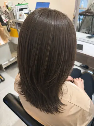 セミロング カラー 能登谷 きよのヘアスタイル